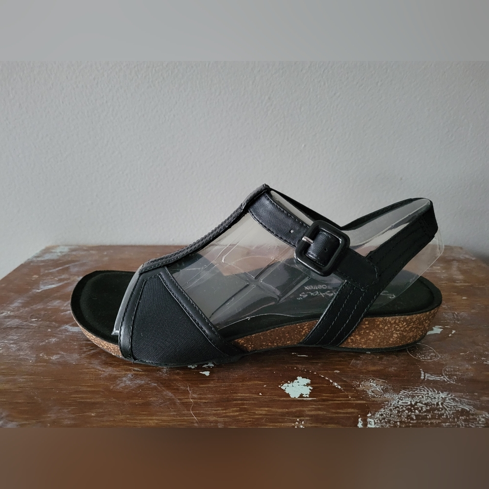 BRAND NEW AETREX sandals in box
